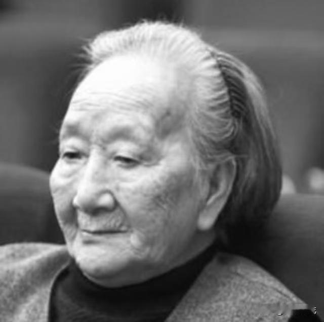 1982年王首道与王泉媛在北京重逢，王泉媛当面对王首道提出疑问：你当年是不是已经