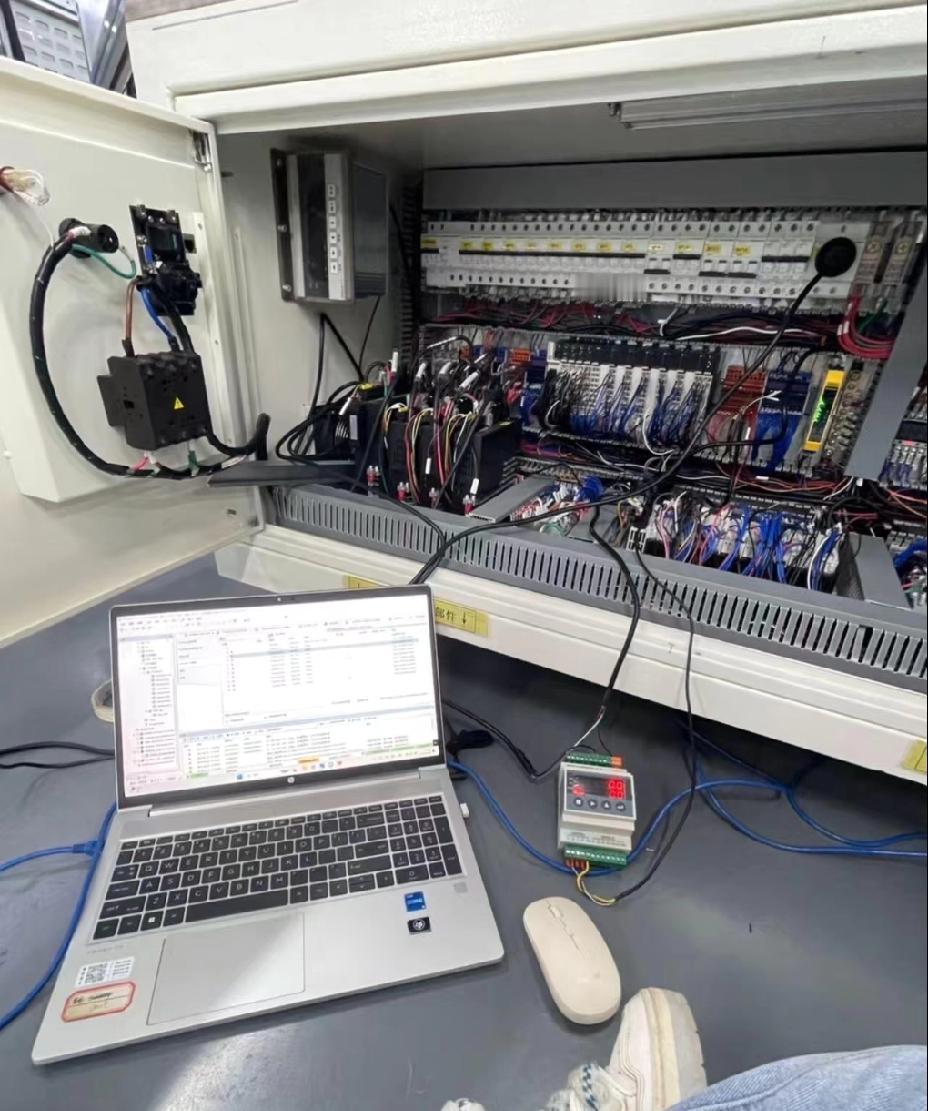 老板找了我，跟我讲这个不好的事，让我好好考虑一下，明天早上8：00上班来我办公室