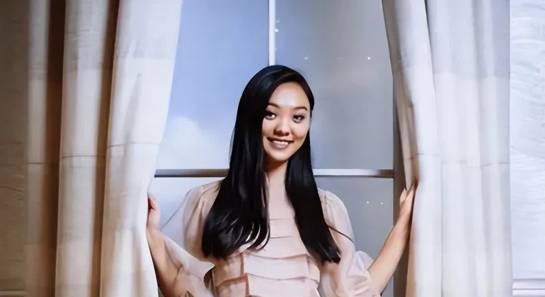 终于知道为什么李连杰的大女儿37岁都不嫁人了不是大女儿不漂亮找不到老公，