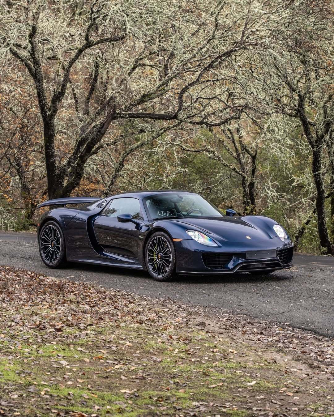 DarkBlueMetallicPorsche918Spyder​​