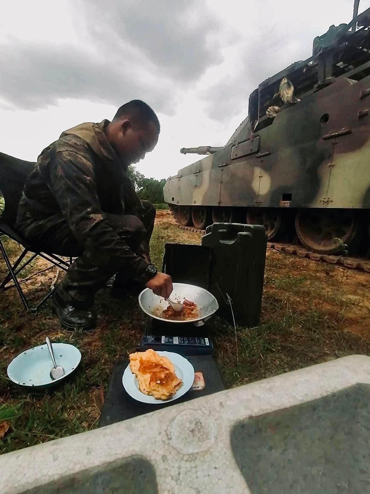 正在泰柬前线作战泰军装甲兵为中国VT4主战坦克正名12月12日有泰军使用的中国