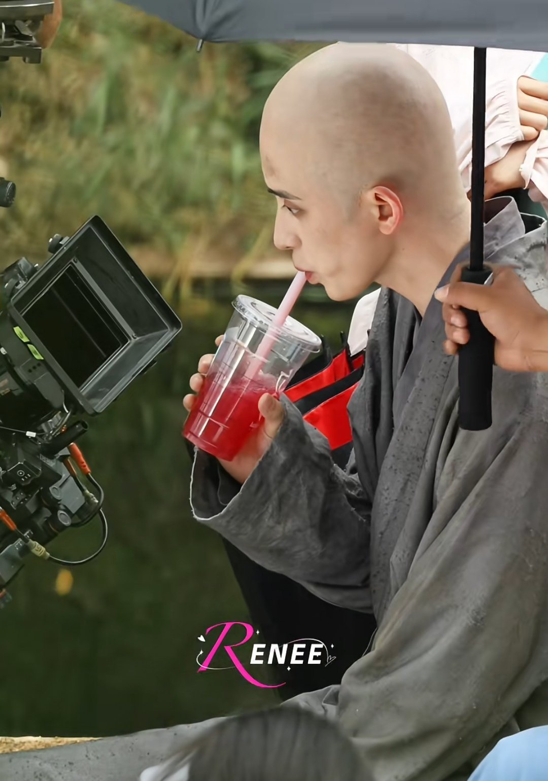 二宝喝啥呢​​​