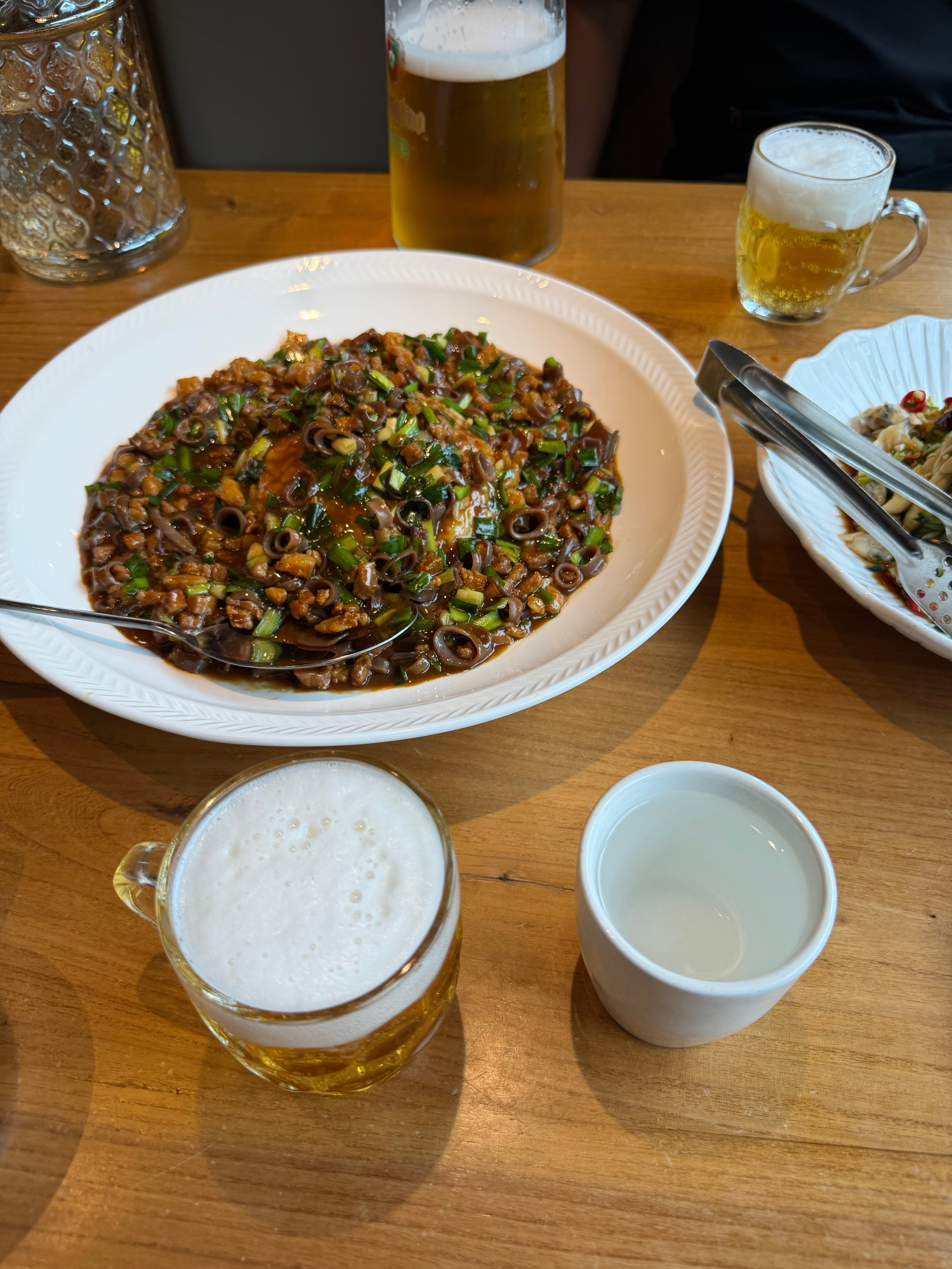 吃上海肠捞饭鲅鱼饺子和扎啤啦