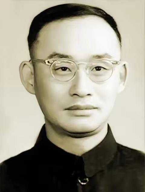 1983年，有关部门邀请外国数学家门德尔逊来华讲学。门德尔逊却大为吃惊：“你们中