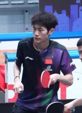 太遗憾😞上半区失手—陈俊菘2:3阿萨尔，无缘瑞典大满贯男单32强，一轮游！8