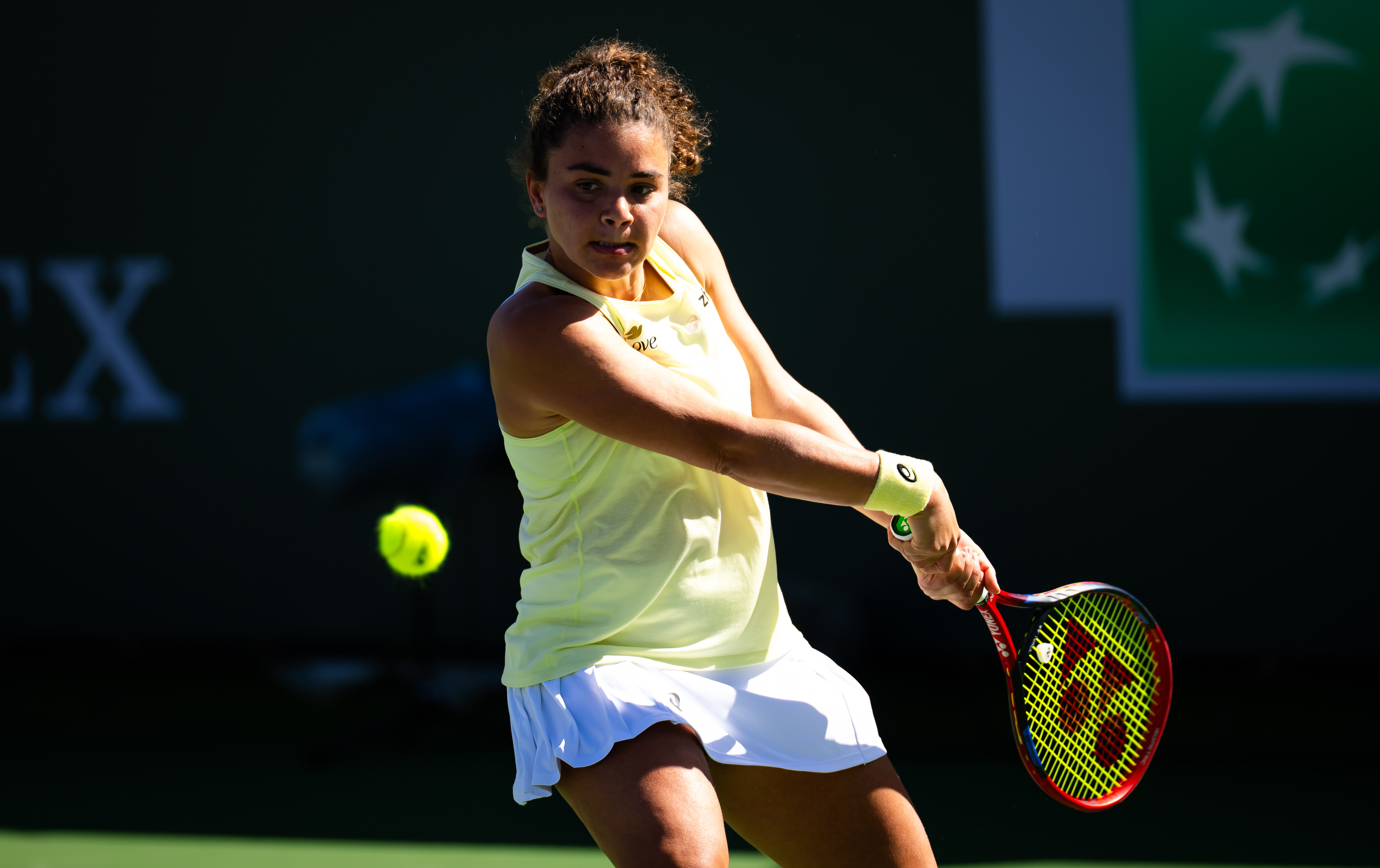 WTA1000印第安维尔斯站第二轮，6号种子鲍里妮以7-6(3)1-66-3