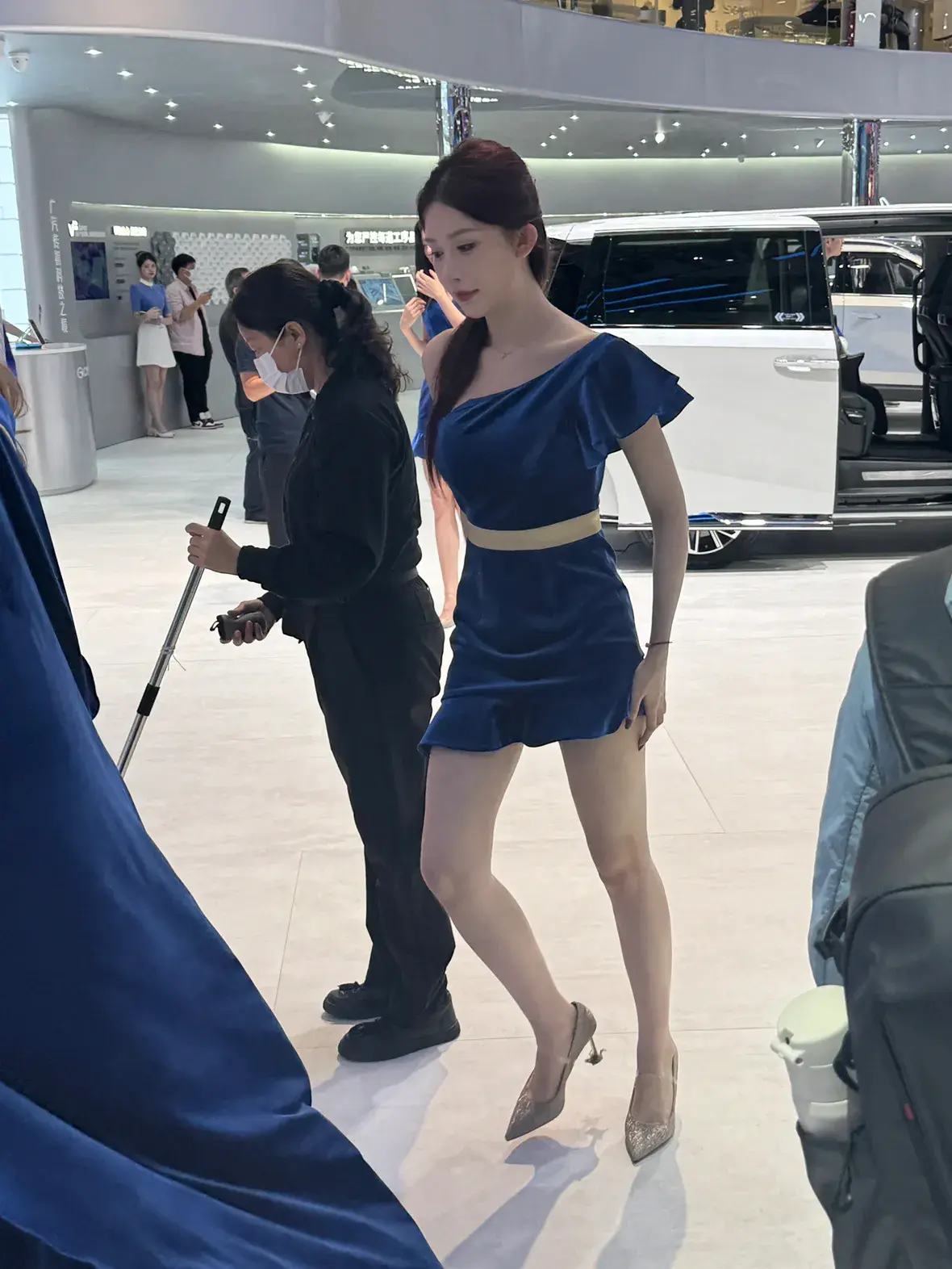 这样的车模，娶回家的话50万要不要