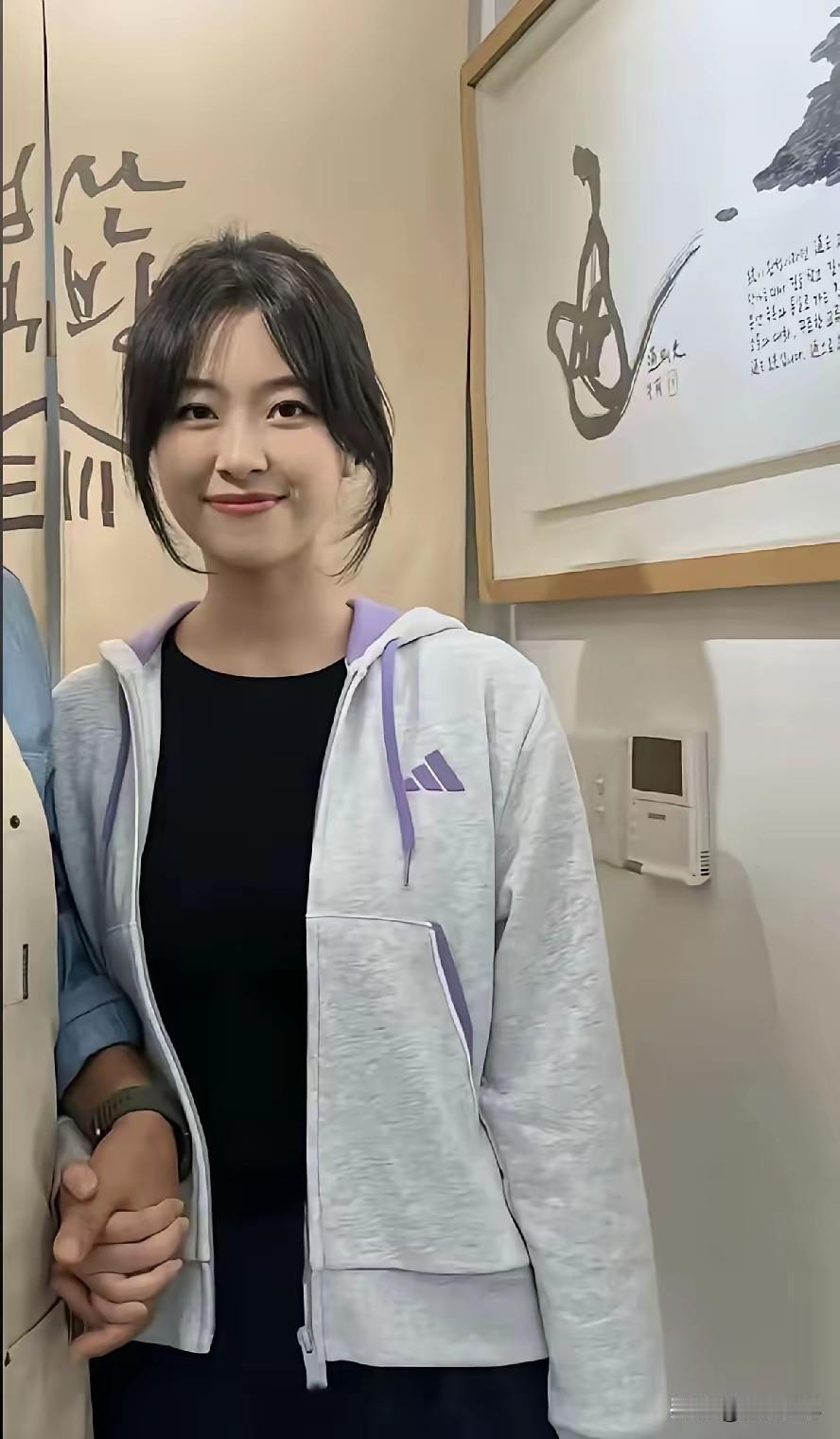 太漂亮也不是好事，事实证明，还是中国安全啊！25岁的留韩女生文文，身形高挑、皮