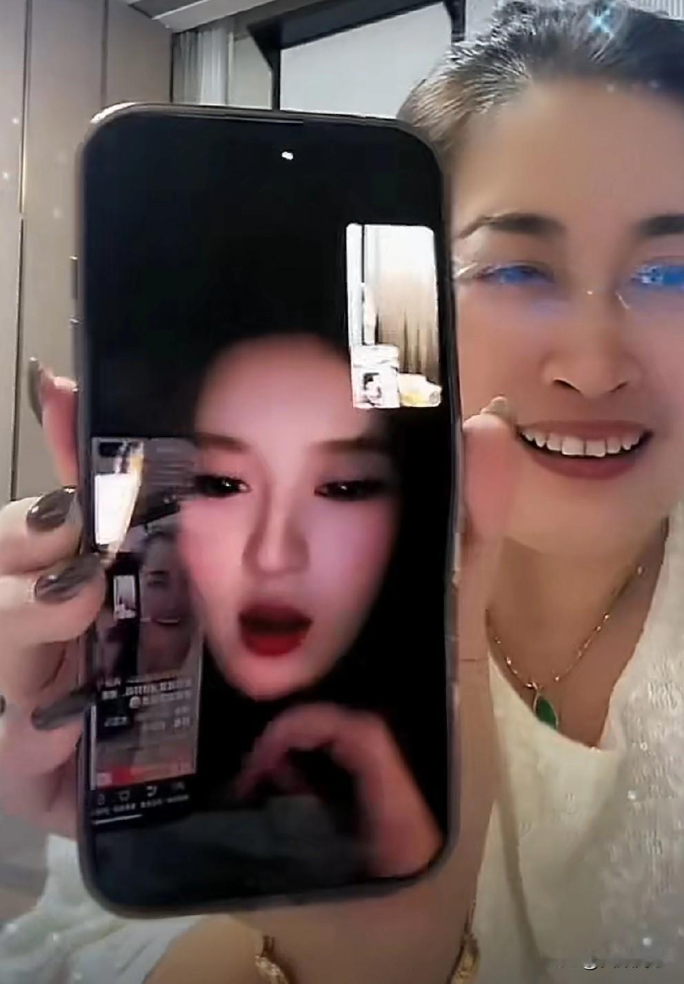 辛巴女儿否认恋爱！辛巴大女儿梓宁和奶奶连麦，直言过