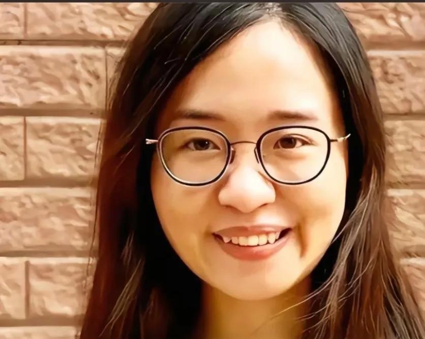 两个反华女子逃到海外，都落到同一个下场：到国外找不到好工作，把自己饿死了。第一