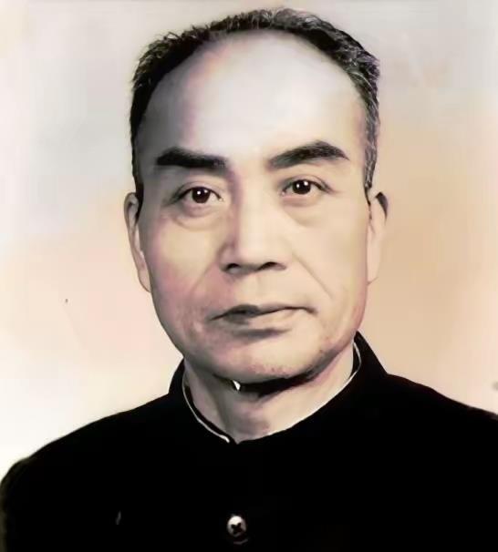 1961年的东北，没有战事硝烟，却藏着一段让人唏嘘的往事。曾经常年坐镇指挥前线、