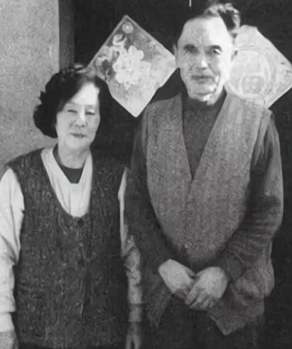 1959年，志愿军一排长王兴复为爱情加入朝鲜国籍，在当地生活居留22年。1
