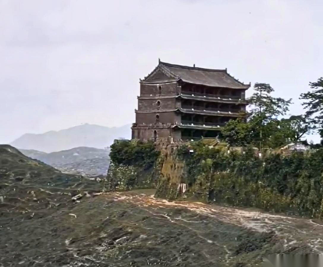 一百年前的广州，长这样？就刚才，刷到两张老照片，坐标是今天的越秀区。...