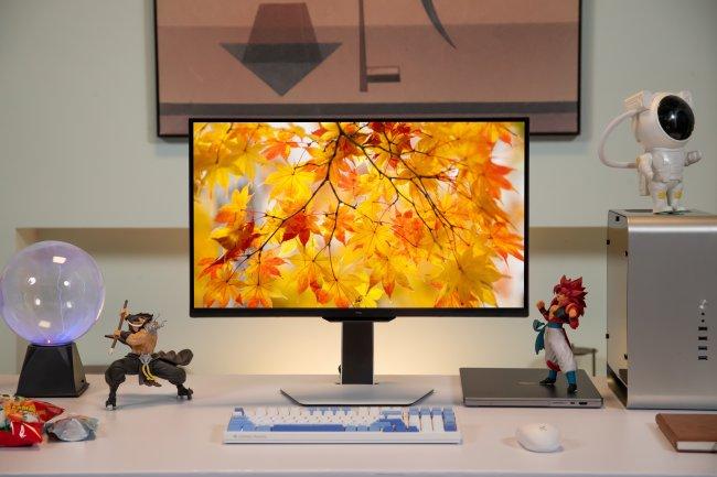 过去5年显示器圈卷成了“参数竞赛”：分辨率从1080P冲到4K，刷新率拉到360