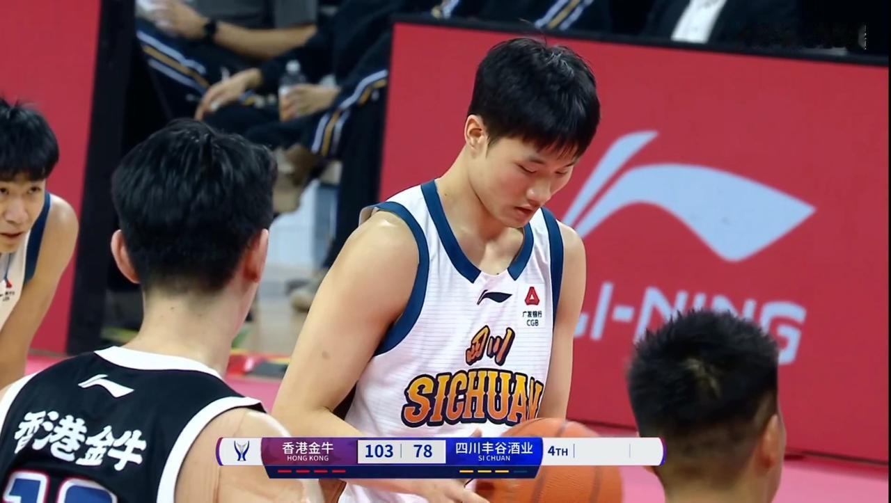 闹笑话！比赛直播不显示时间，CBA球队再输二级联赛球队！CBA联赛再闹笑话，