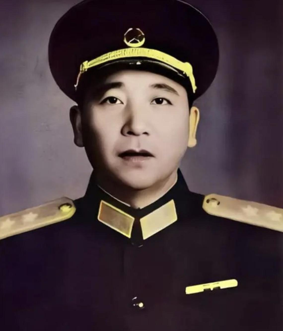 1985年，有人给北京军区司令员秦基伟送来一箱海产品，海参、鱿鱼、干贝一样不少。