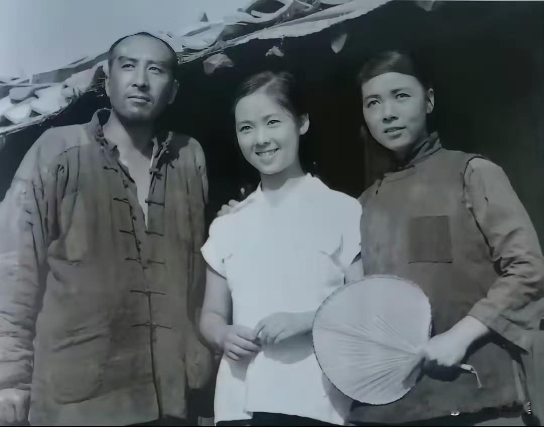 1959年，电影《风暴》拍摄期间，田华同时主演《江山多娇》和《风暴》两部影片，因