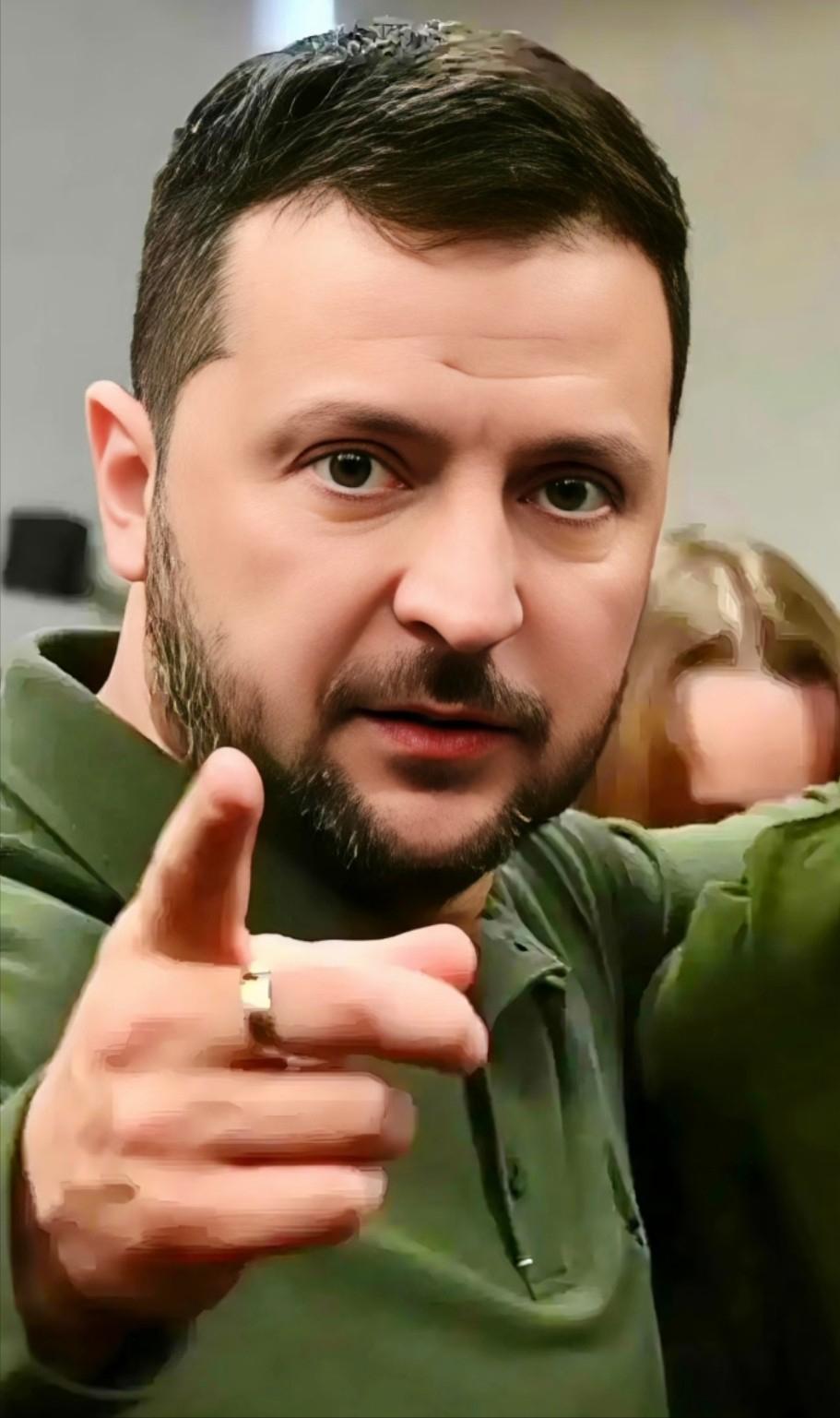 泽连斯基的心估计凉透了，自己打了快四年了，就是想加入北约，结果突然发现，加入北约