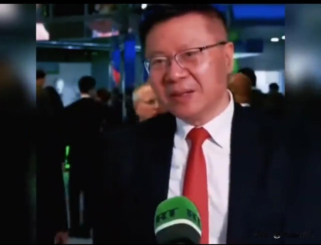 张维为在接受采访时表示：日菲划界有助于中国解决台湾问题！感谢日本、菲律宾妄图划