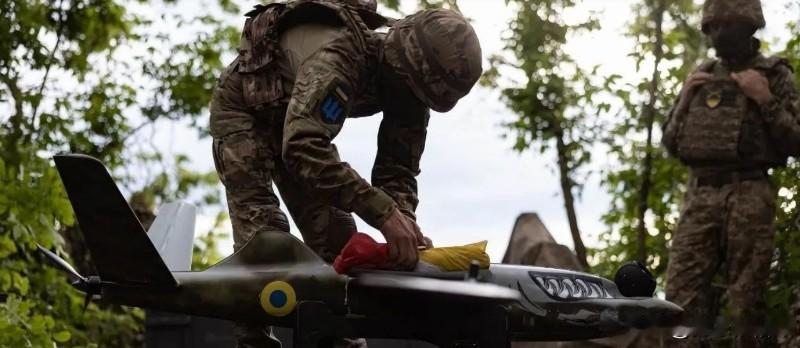 尽管近期基辅无人机频繁骚扰克里米亚，但对基辅来说，克里米亚明显不是其真实目标，这