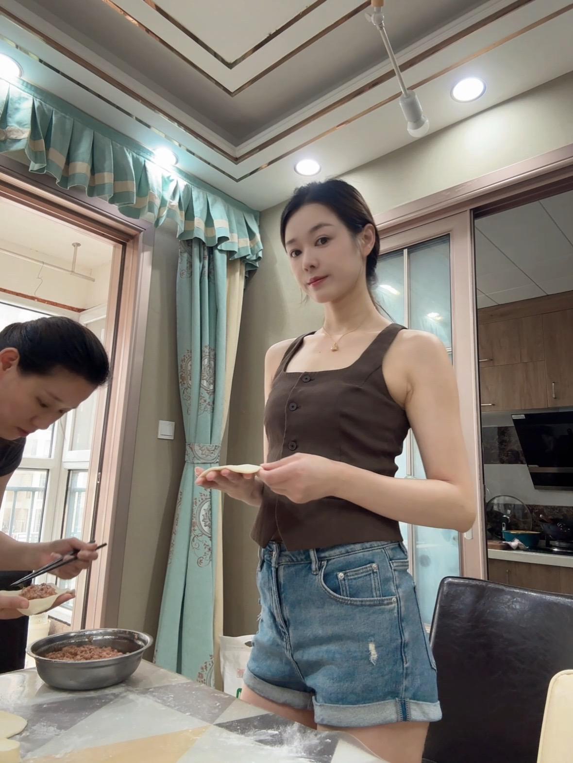 太优秀了不敢发朋友圈 只能发 怕被人惦记😎