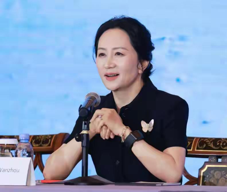 任正非没想到，孟晚舟卸任华为董事18天后，再凭一个举动给他争光12月12日