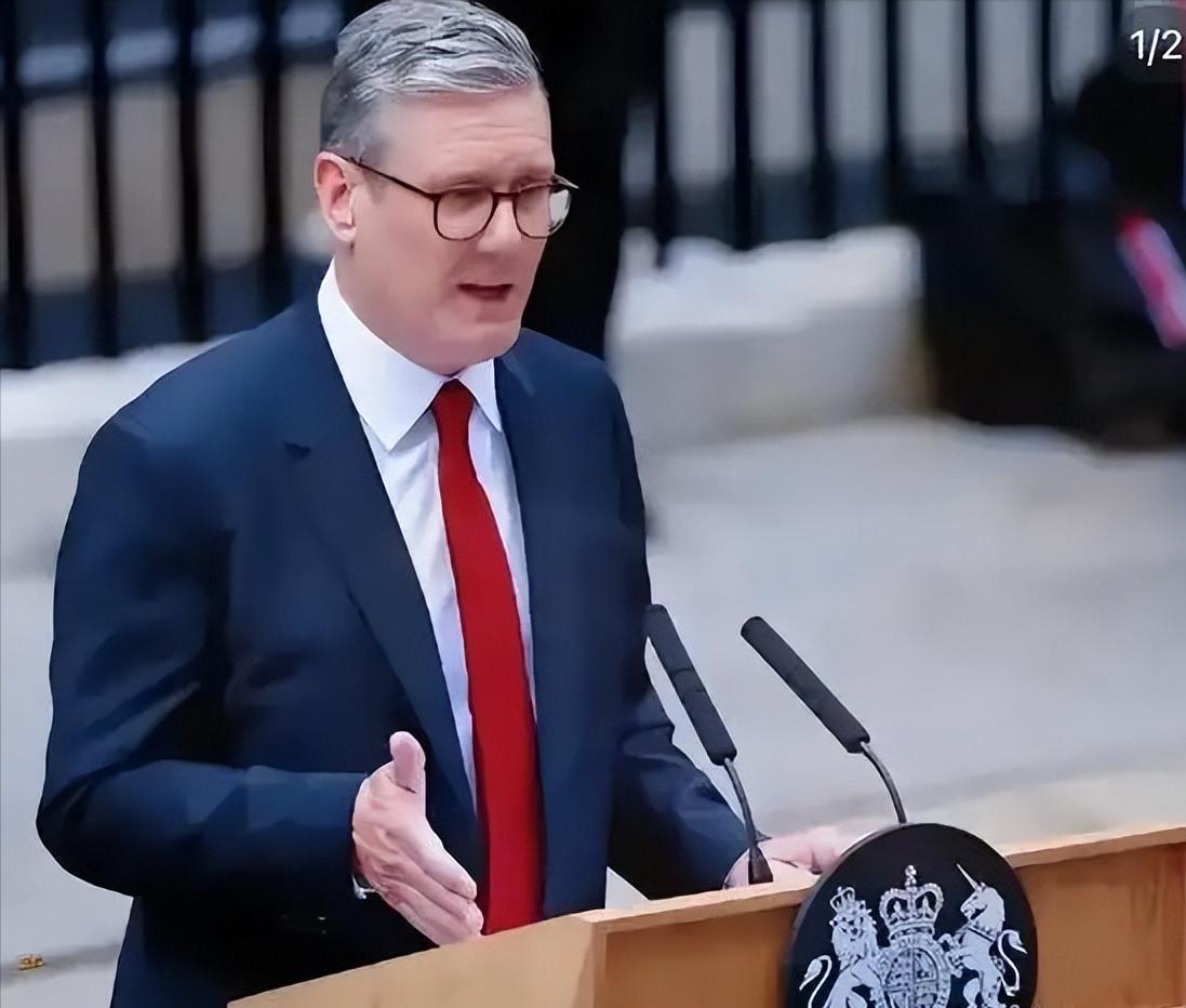 [点赞]见过忘恩负义的，没见过这么离谱的，英国首相斯塔默刚从北京捧走45亿英镑