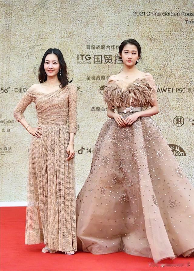 突然发现关晓彤的体态真好