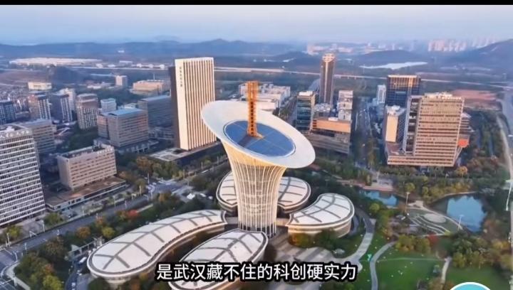 武汉连续6年成为人才净流入城市，这真挺厉害！武汉高校众多，像武汉大学、华中科技大