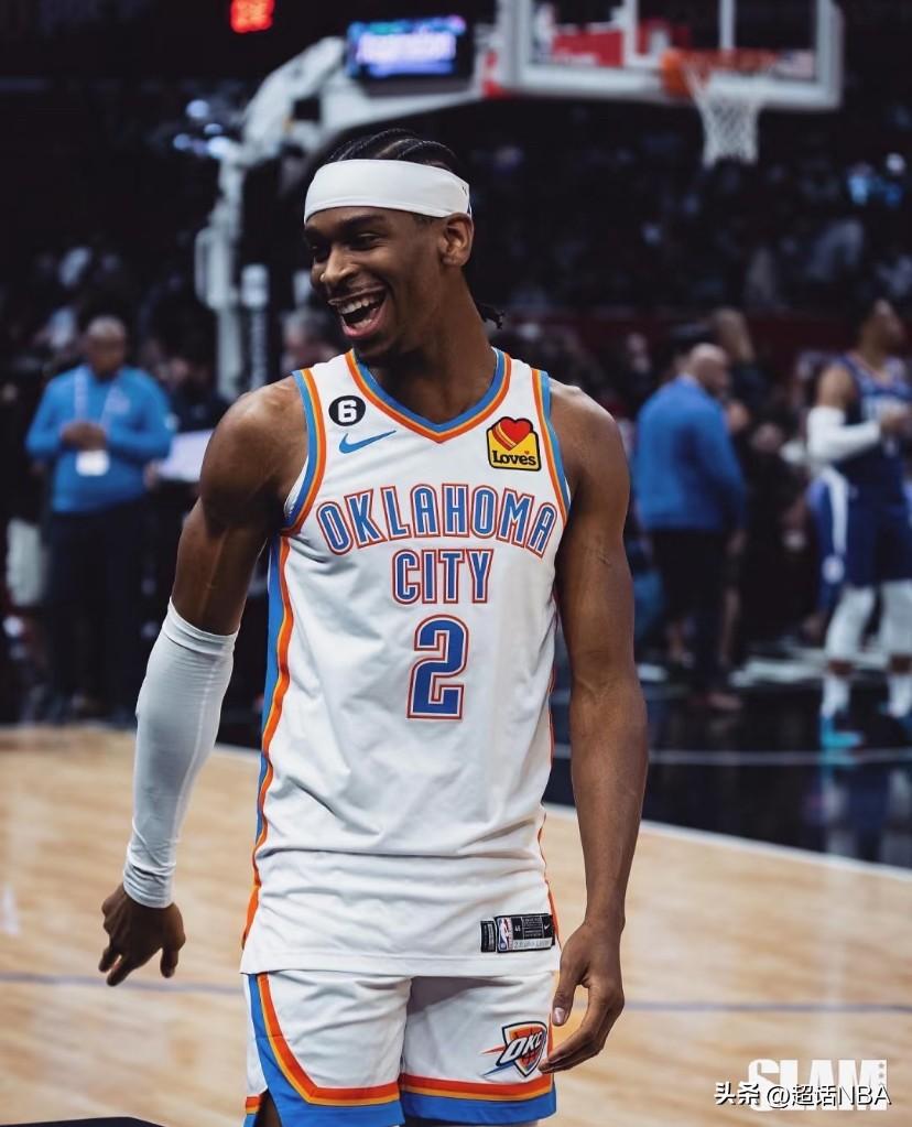 NBA官方发布新赛季裁判执法重点——进攻球员使用非持球手推人的动作将被重点吹罚。