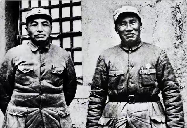 1931年，朱德找一名俘虏，谁知，战士说：“他拿着2块大洋回去享受了。”闻此，朱