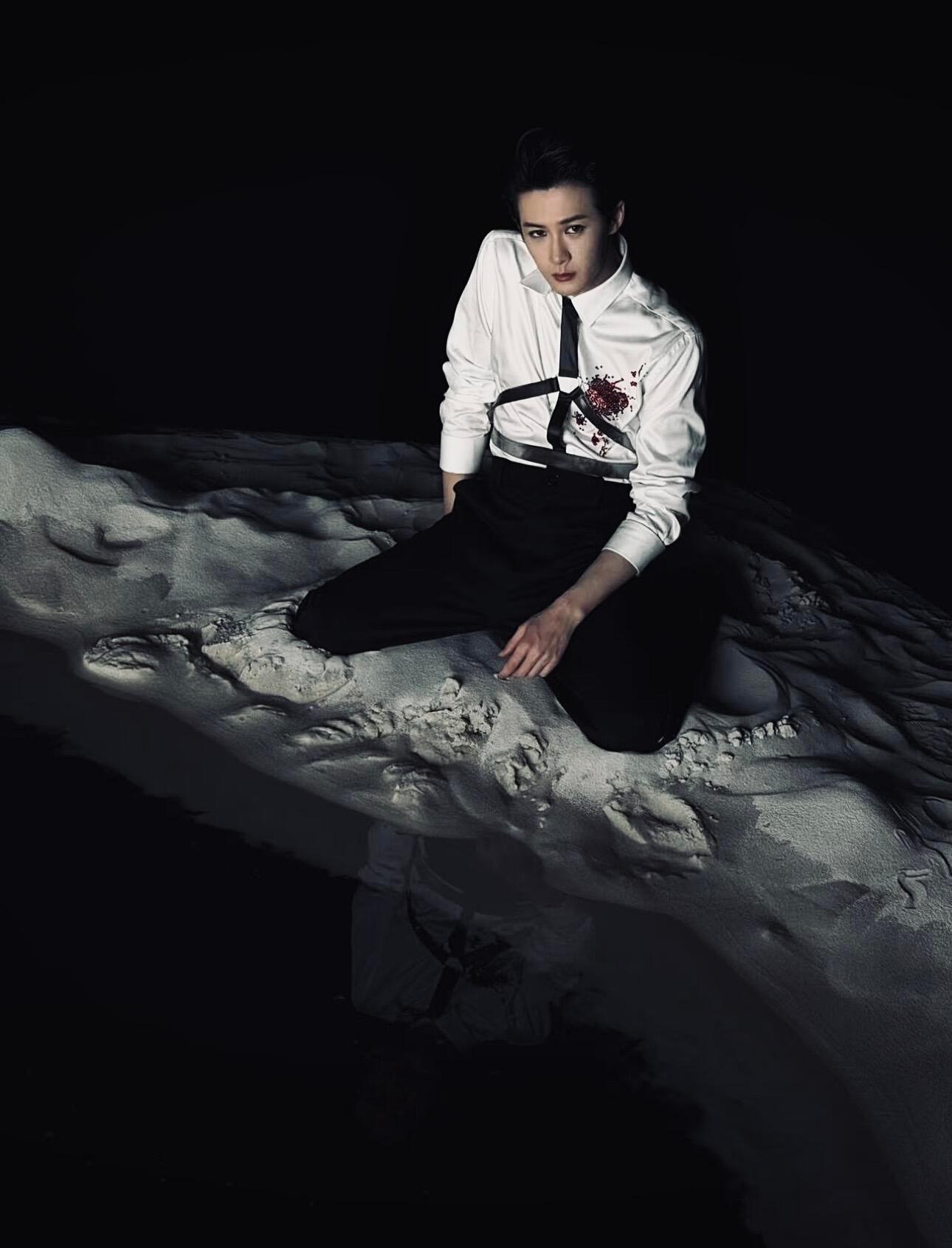 檀健次ins更新，有一种被深爱的人射了一箭的感觉，让人心疼❗️🥀