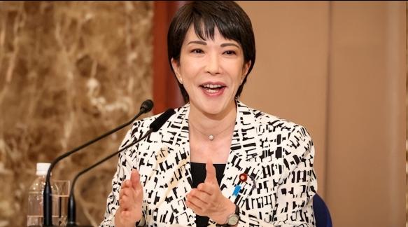 日本接连曝出产业丑闻，右翼却疯狂搞对抗，反常举动背后藏着隐情。 高市早苗的激