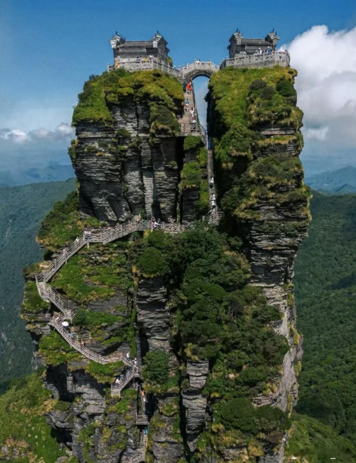 在北京邂逅梵净山不必远赴贵州，在北京就能邂逅梵天净土✨北海公园这场梵净山生态展，