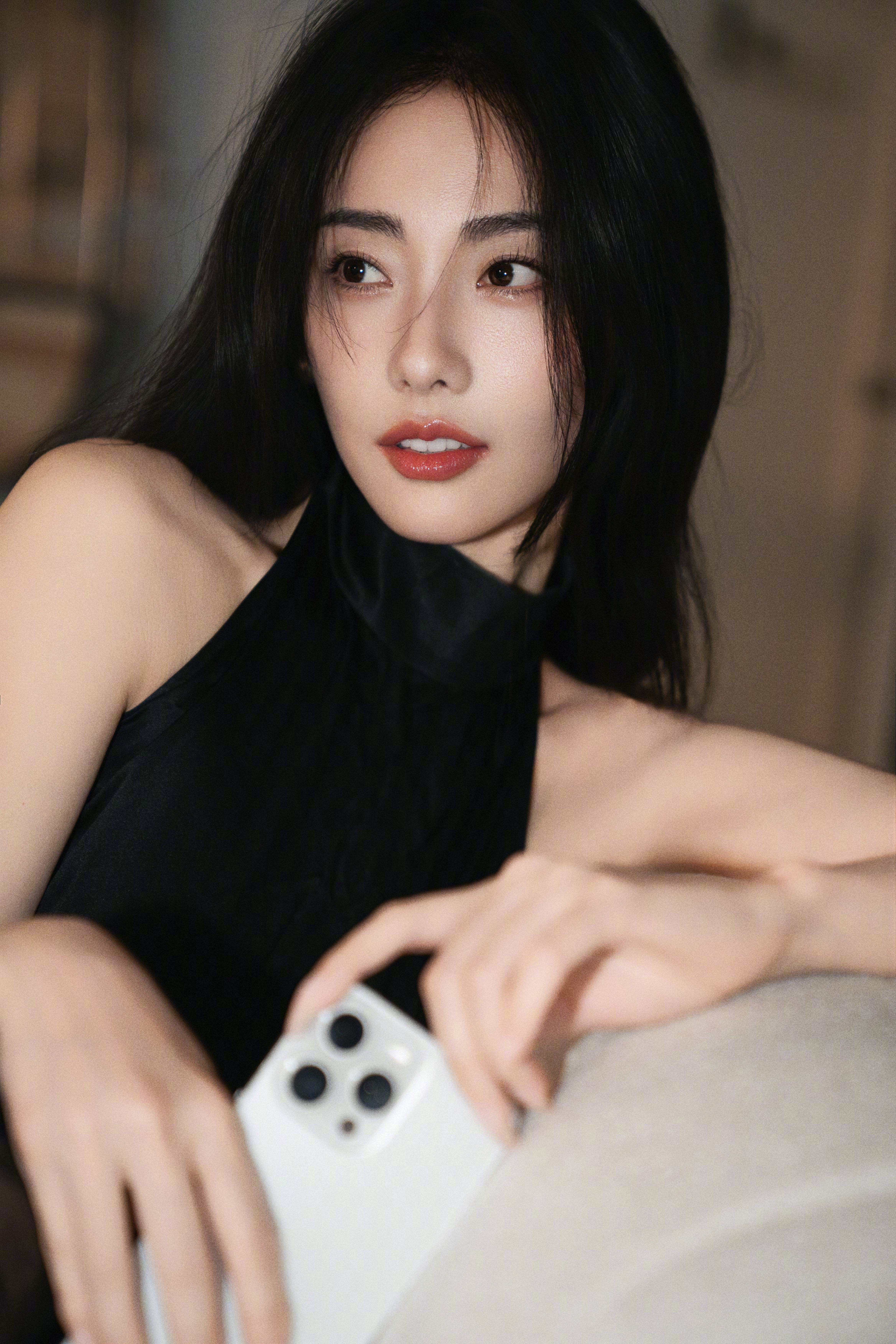 张嘉倪近期美图光一张脸就美到窒息好欲啊​​​