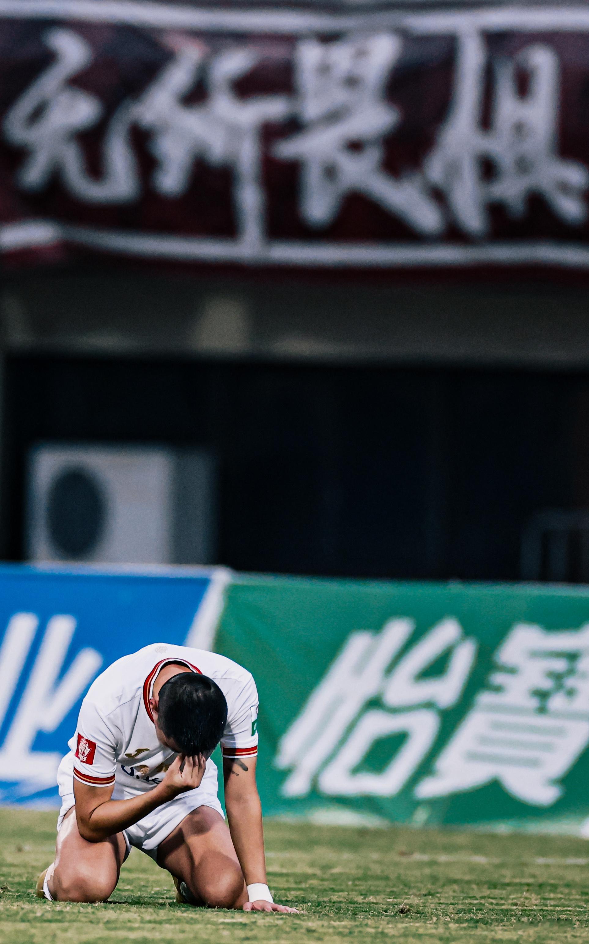 “我把中超，还给你们了。未来，就交给他们了。”致敬，向黄希扬。❤️🐉重庆铜梁