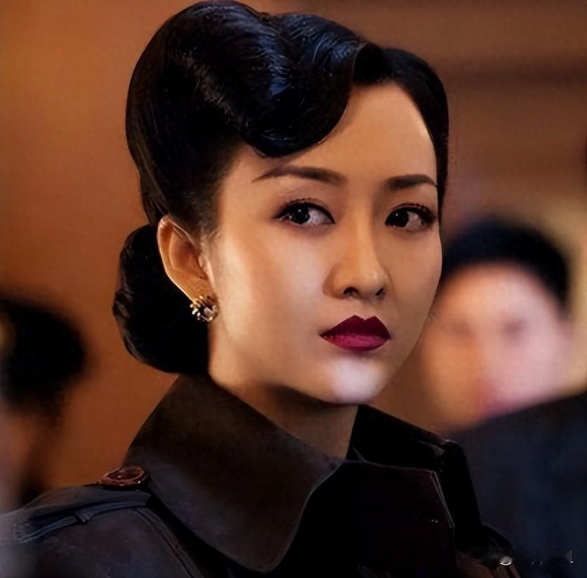 现在好了全网都在猜王鸥女儿她爸是谁。才48小时，王鸥被翻了个底朝天