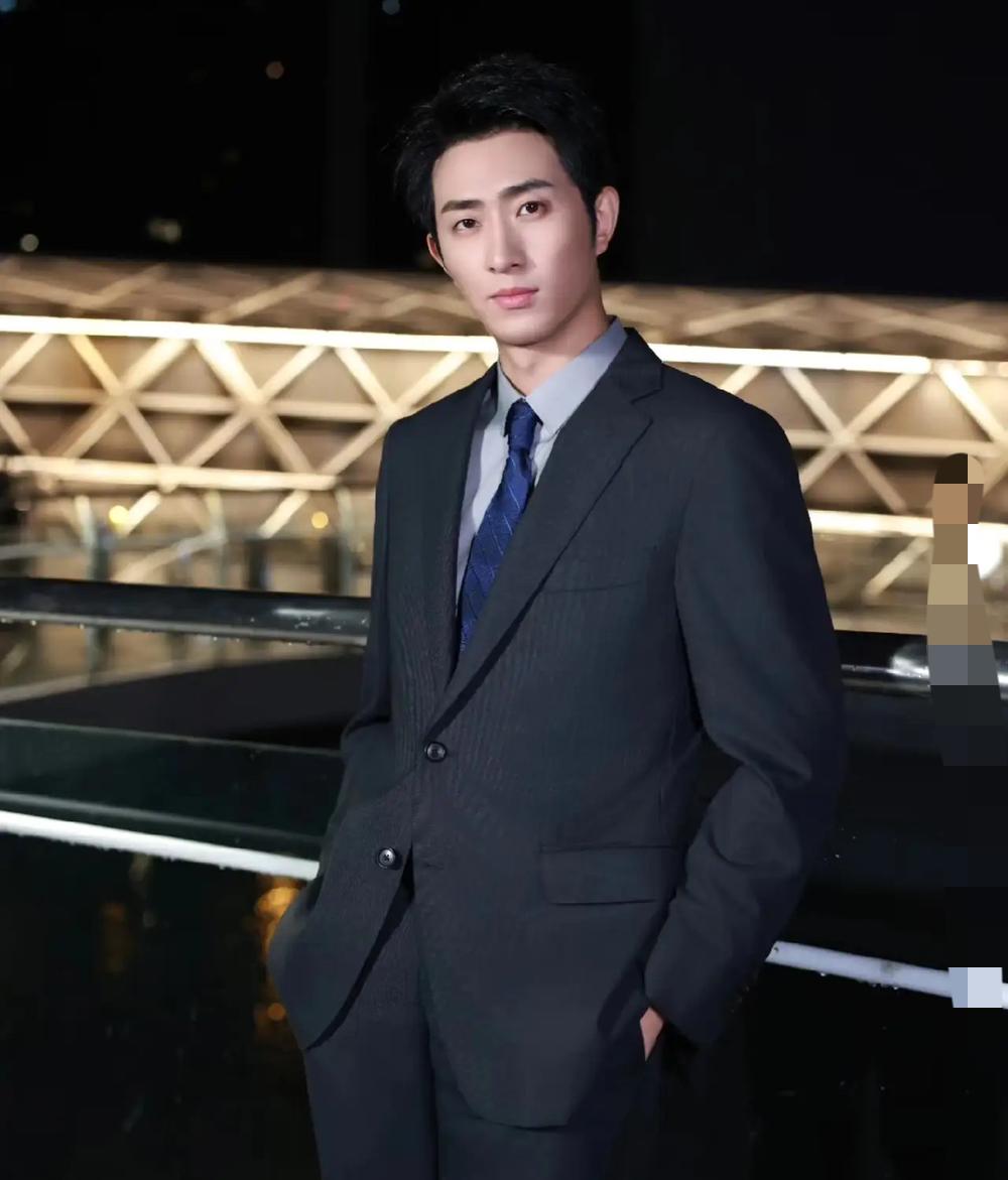 32岁的王凯沐，简直是短剧圈的“选剧锦鲤”！他用自己的爆剧体质证明了一个真理