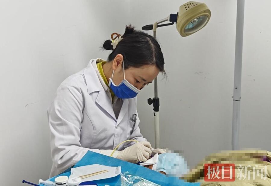 19岁女生把可乐当水喝，两年内确诊高血压、糖尿病，还诱发了青光眼，这消息太吓人了