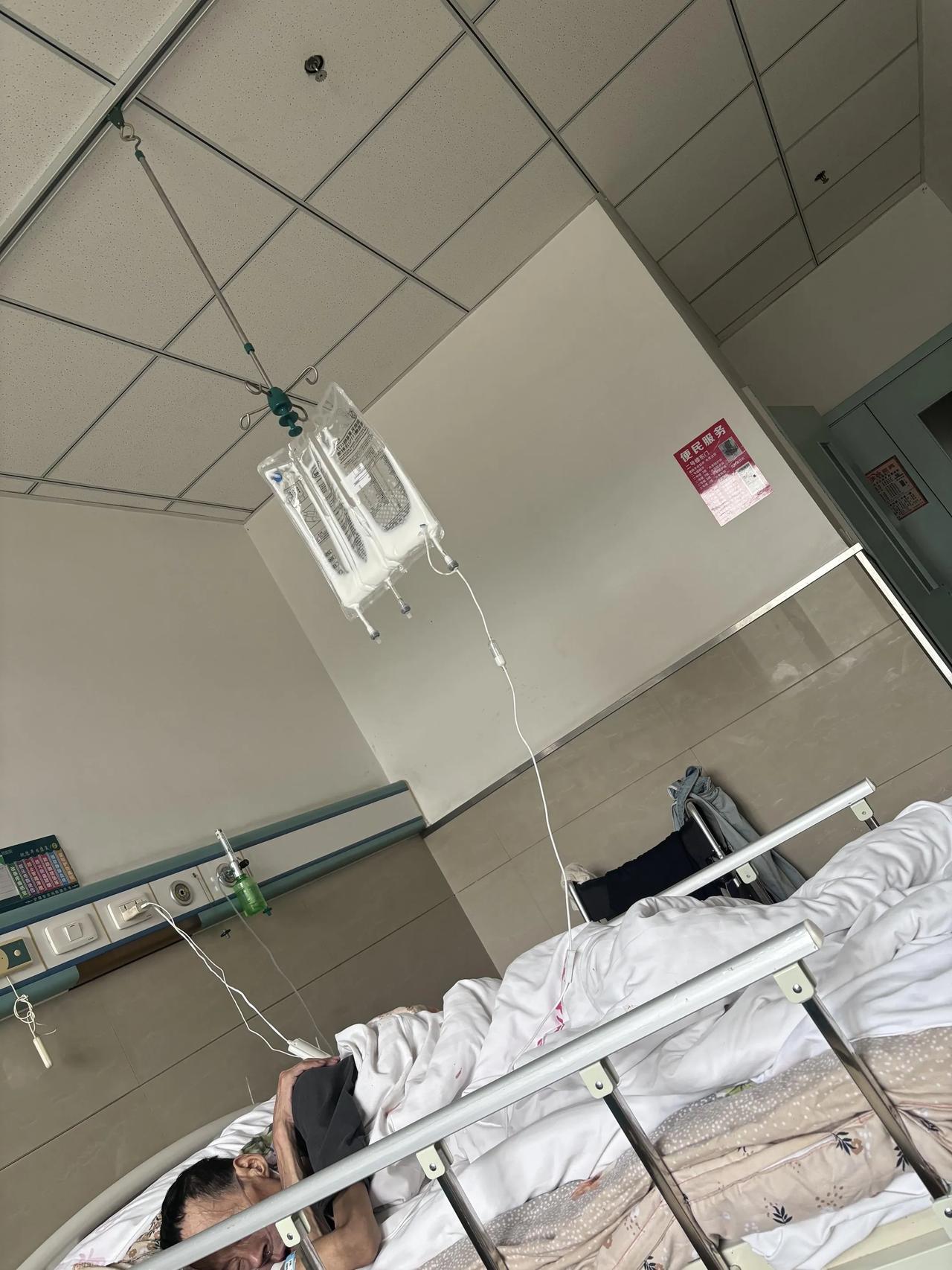 不吃不喝只打营养针你们知道的最长熬了多久癌症晚期，目前已经打针36天了，依旧精