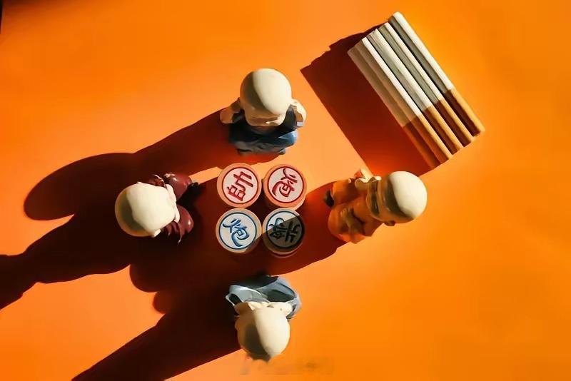 忍也是炒股的高境界。炒股最闹心的事儿，莫过于别人的股票一路疯涨，自己的却如被钉住