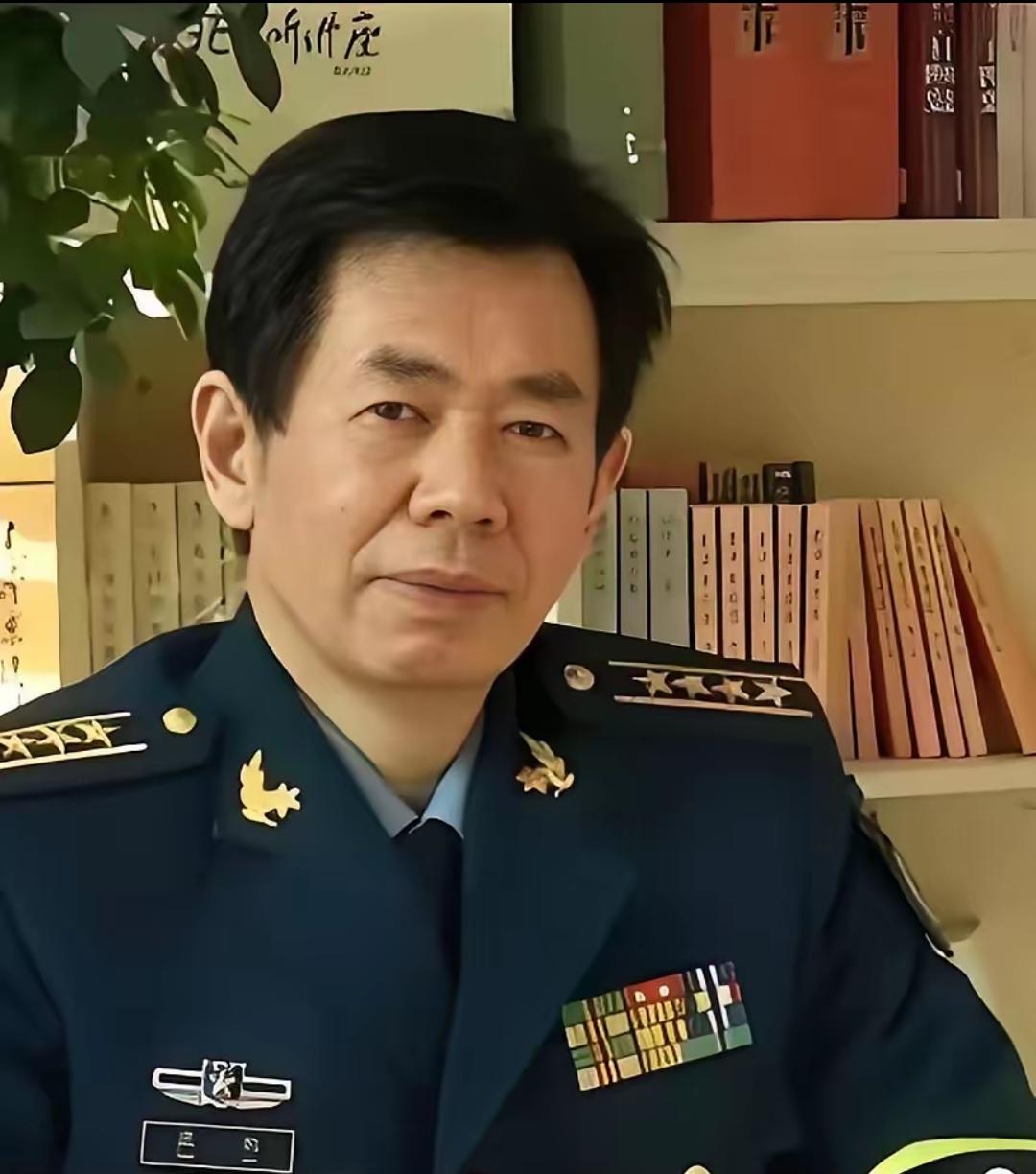 戴旭老师说：你现在拿着屠龙刀在院子里耍，把威胁当成放狠话，你以为对手还会怕你？你