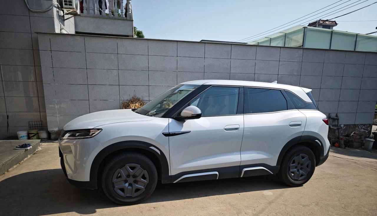 元UP，比亚迪性价比最高的车，没有之一。车身尺寸4310x1830x1675mm