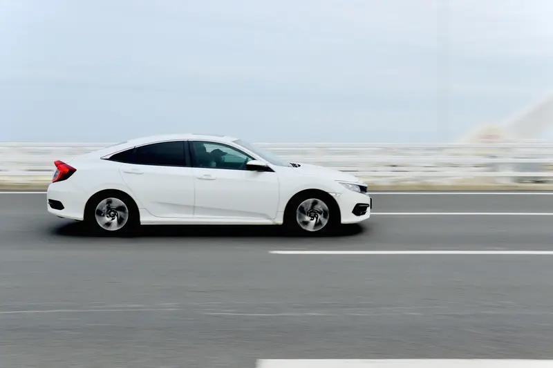 15万预算，大众速腾不一定是首选。就拿表弟来说，他毕业入职互联网公司，15万内购