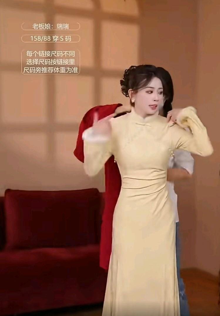 中国女主播的带货视频在外网火了，在油管上播放量已经超过1000万了。老外表示从没