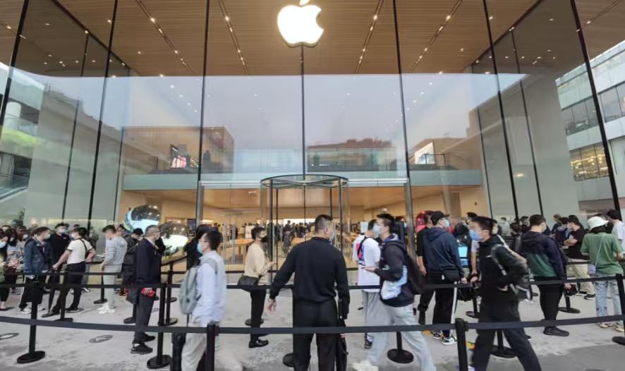 大家发现没？9月以来出现了3个消费反常，信号有点明显了。金秋九月的消费市