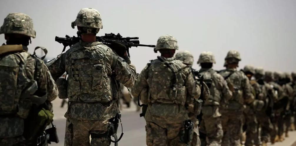 从香饽饽到炮灰！欧美佣兵争相逃离乌克兰，高薪天堂一夜变地狱基辅下达的一则命令