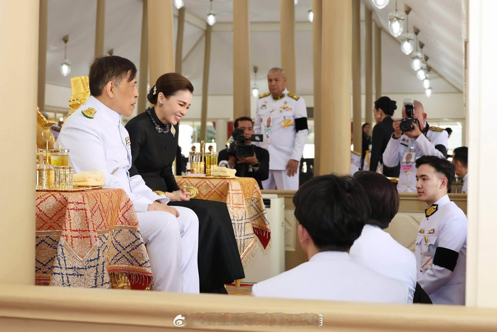 王室王室泰国王室素娘娘2026年2月7日，狗哥素娘娘诗贵妃出席潘萨瓦丽夫人的火