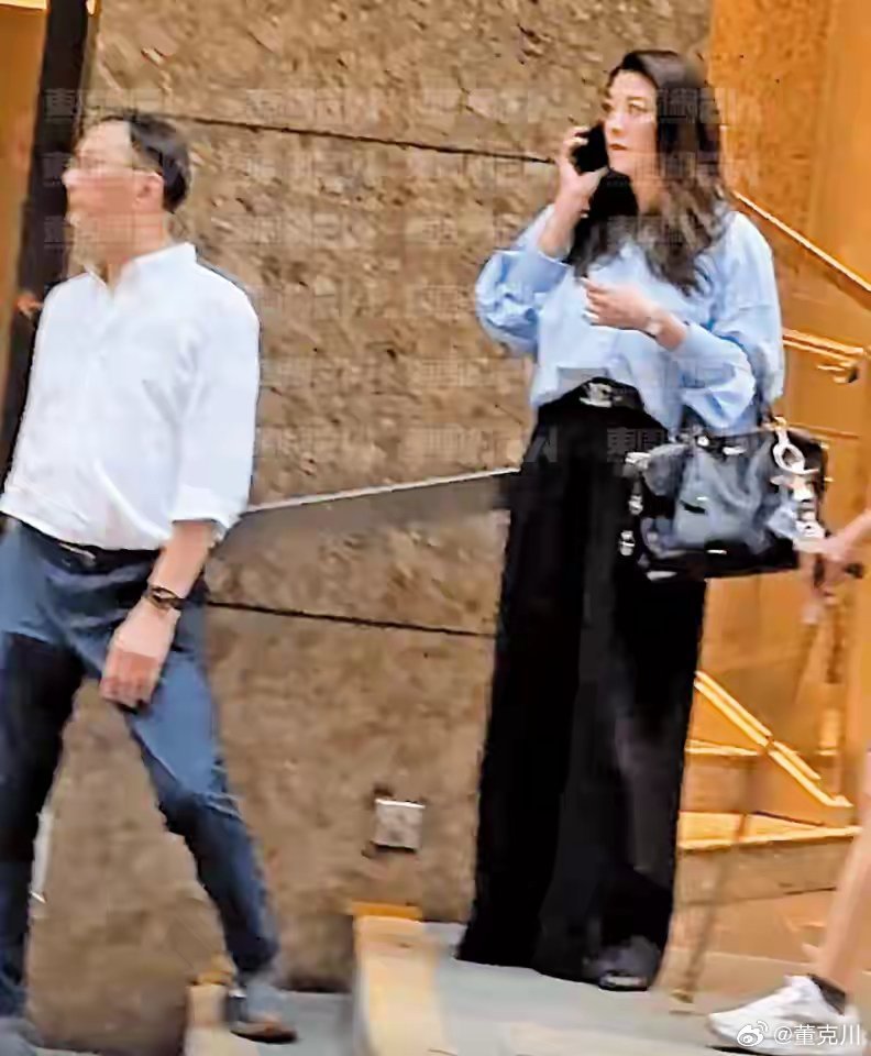 曝廖碧儿新恋情廖碧儿新恋情此次被曝光的新欢，就打扮来说，并非富二代或是富豪，似乎