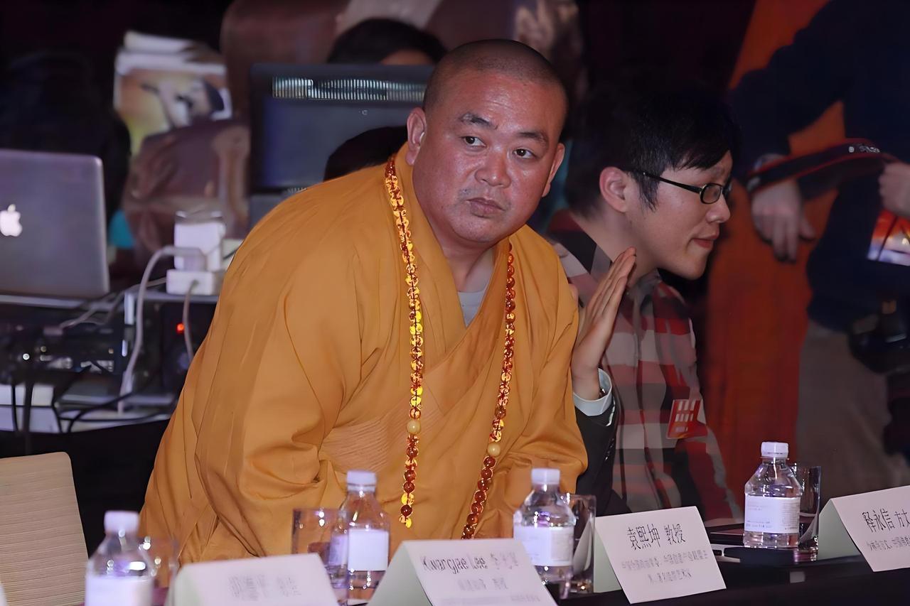 反差太大！释永信贪腐获刑，白马寺僧人烈日下耕种守祖训！释永信被判24年，白马寺